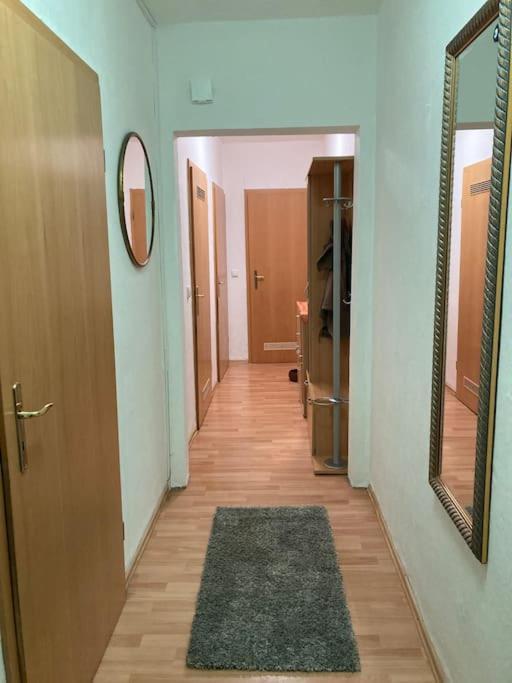 Toll Apartment Am Rhein Netflix Internet 1000 Mbits, Free Parking Duisburg Exterior foto