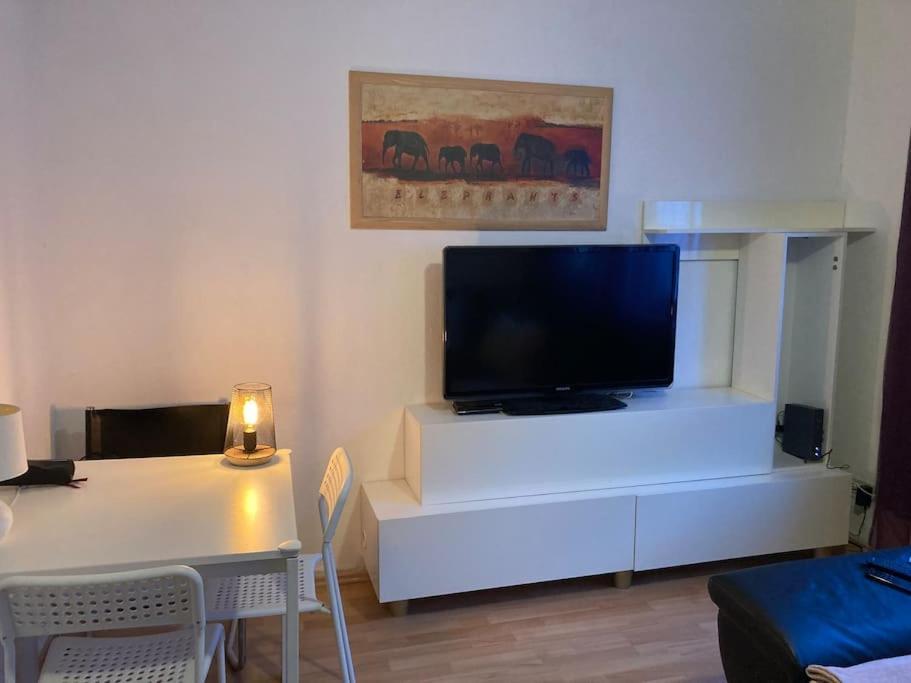 Toll Apartment Am Rhein Netflix Internet 1000 Mbits, Free Parking Duisburg Exterior foto